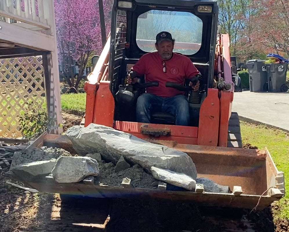 Rent the heavy machinery and professional operator by the day